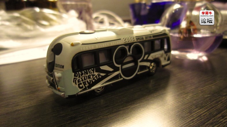 Disney Resort-bus-1.jpg