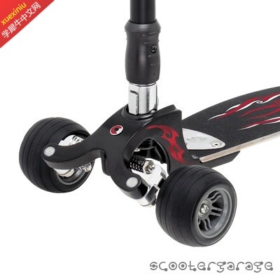 kb0007_monster_kickboard_micro_front.jpg