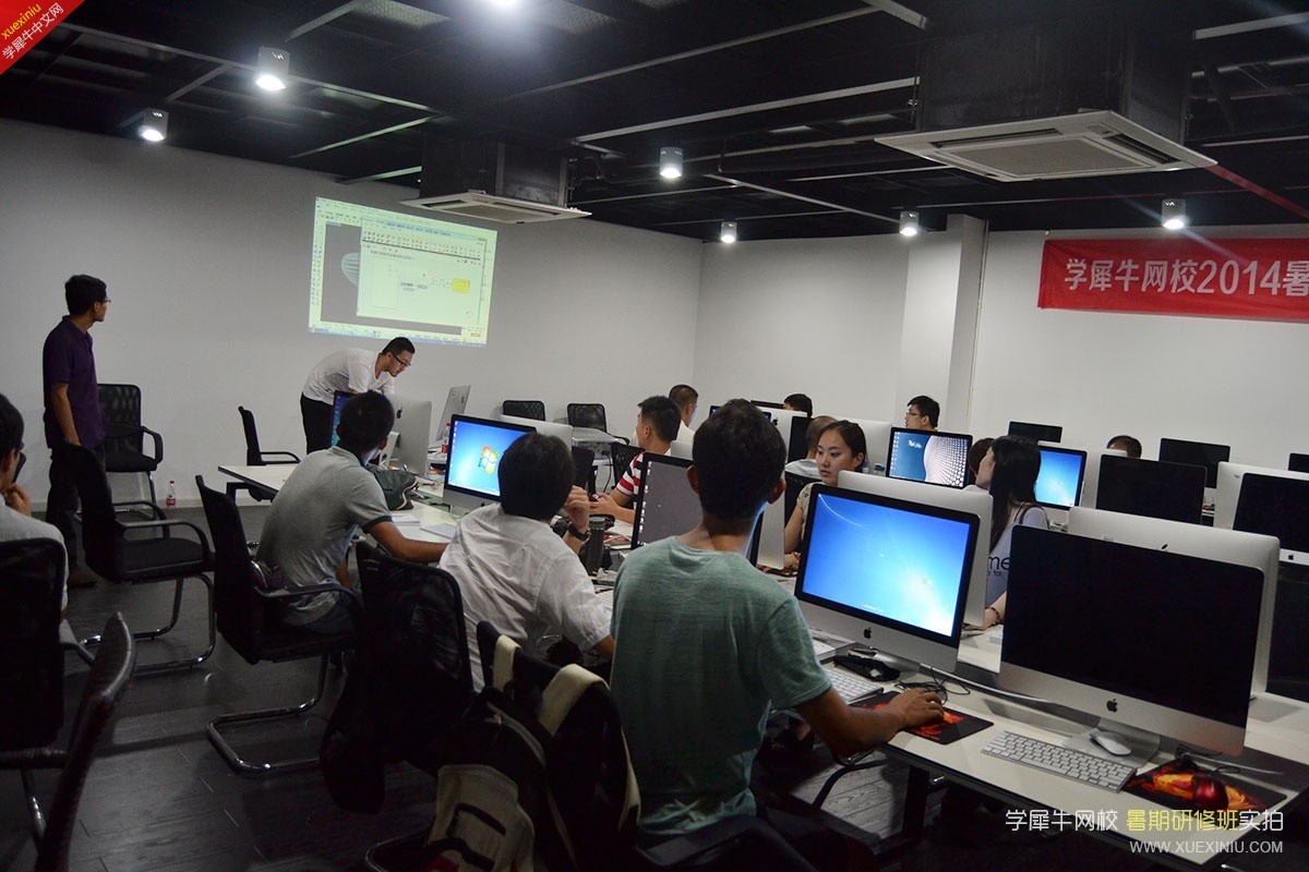 同学各自输入自己的姓名进行抽奖程序.JPG