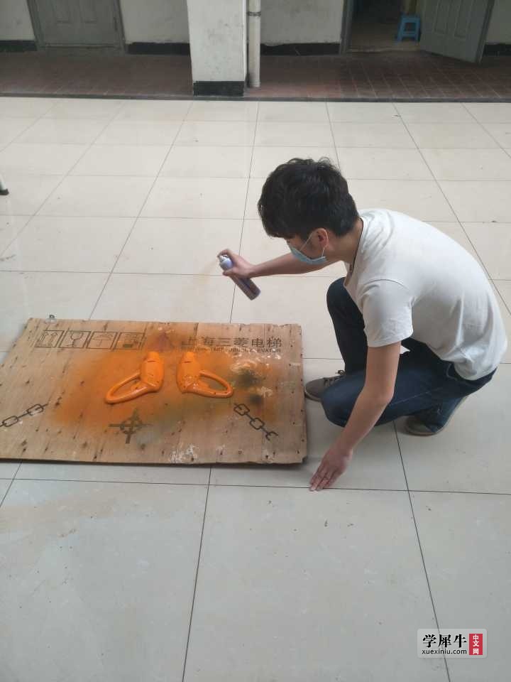 自喷漆喷漆过程